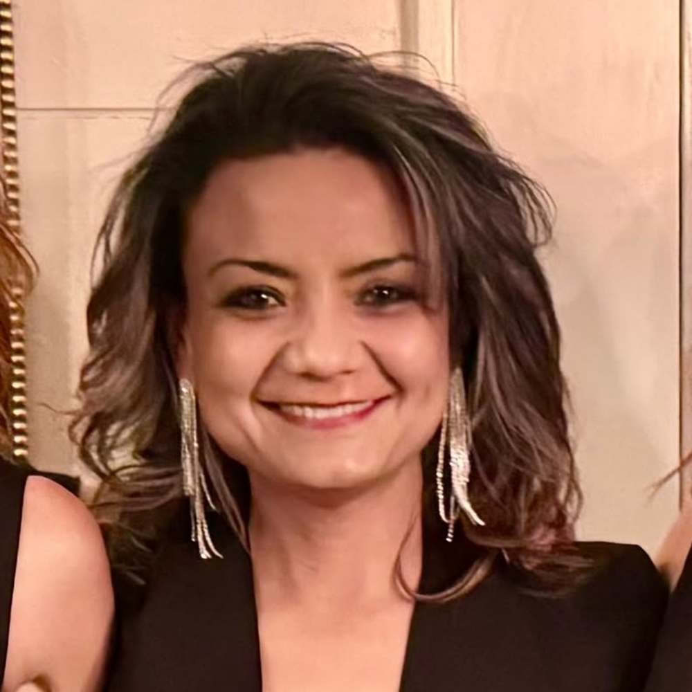 Meet your Posher, Myra